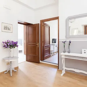 Domus Merulana Bed And Breakfast Bed & Breakfast Rome